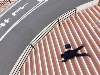 日本上班族憂鬱仆街，Yusuke Sakai的攝影作品Salaryman Blues