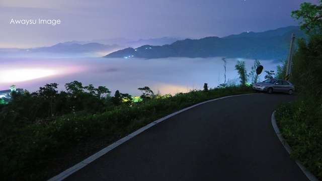真的會不自覺停下來。▲拍攝處樂善堂的觀世音菩薩陷入雲海中。
